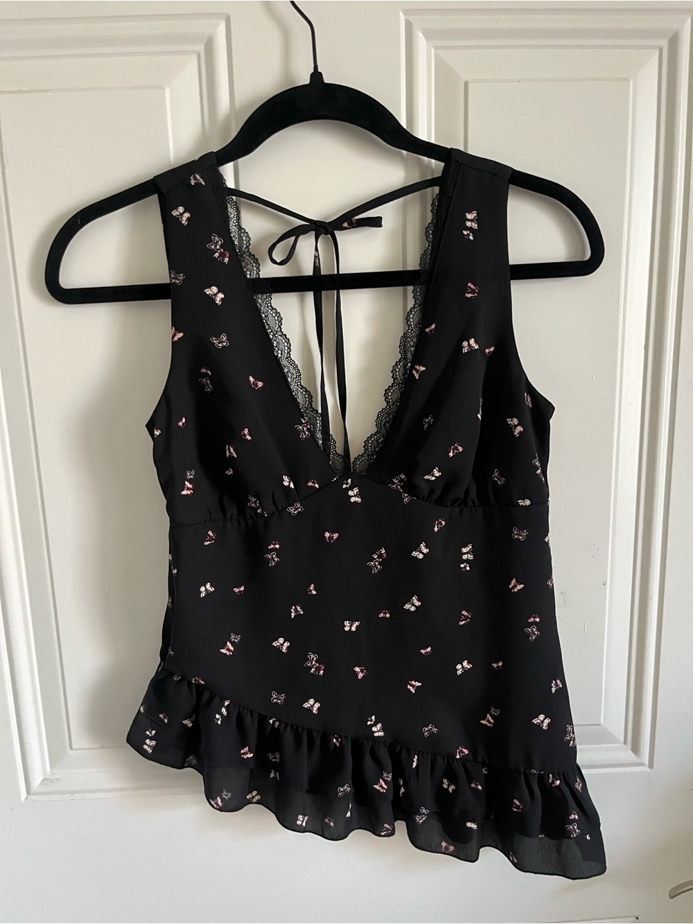 Black Floral Lace-Trim V-Neck Sleeveless Top
